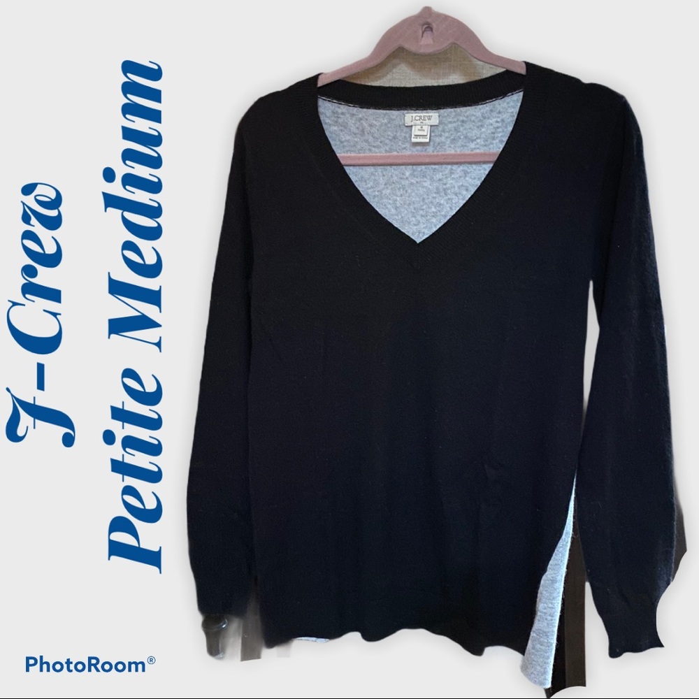 J Crew Womans Sweater Size M Petite V-Neck Blk/gry